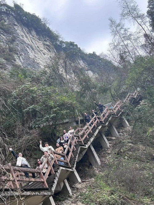 Hoạt động xây dựng đội ngũ Bắc Kinh Zhongping - Chuyến đi Trùng Khánh13